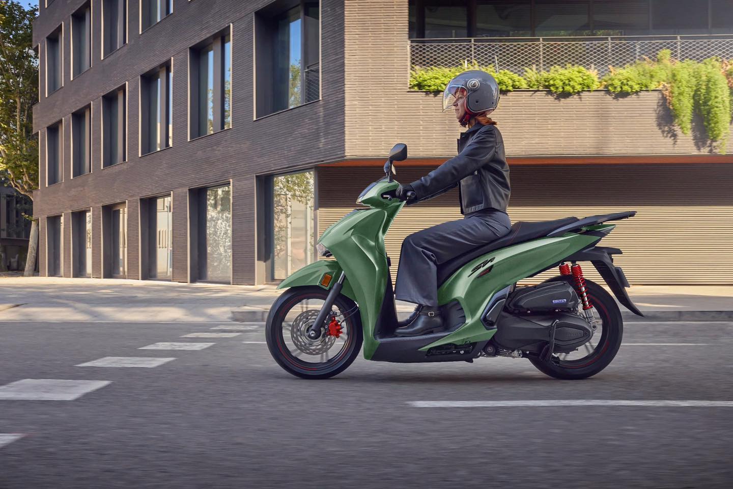 Honda SH350i model 2025 - Thế hệ mới hoàn toàn khác biệt